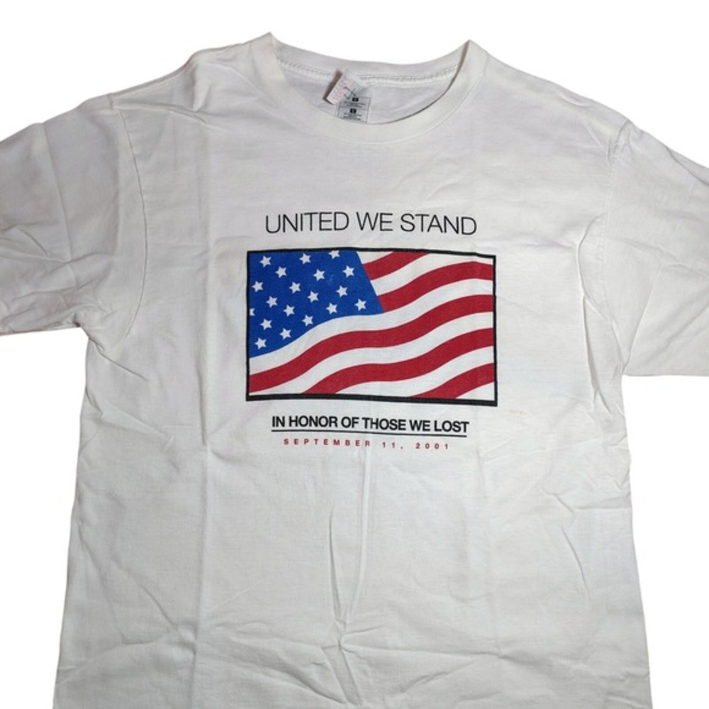 United We Stand September 11 2001 Memorial T Shirt‎ Size L God bless America